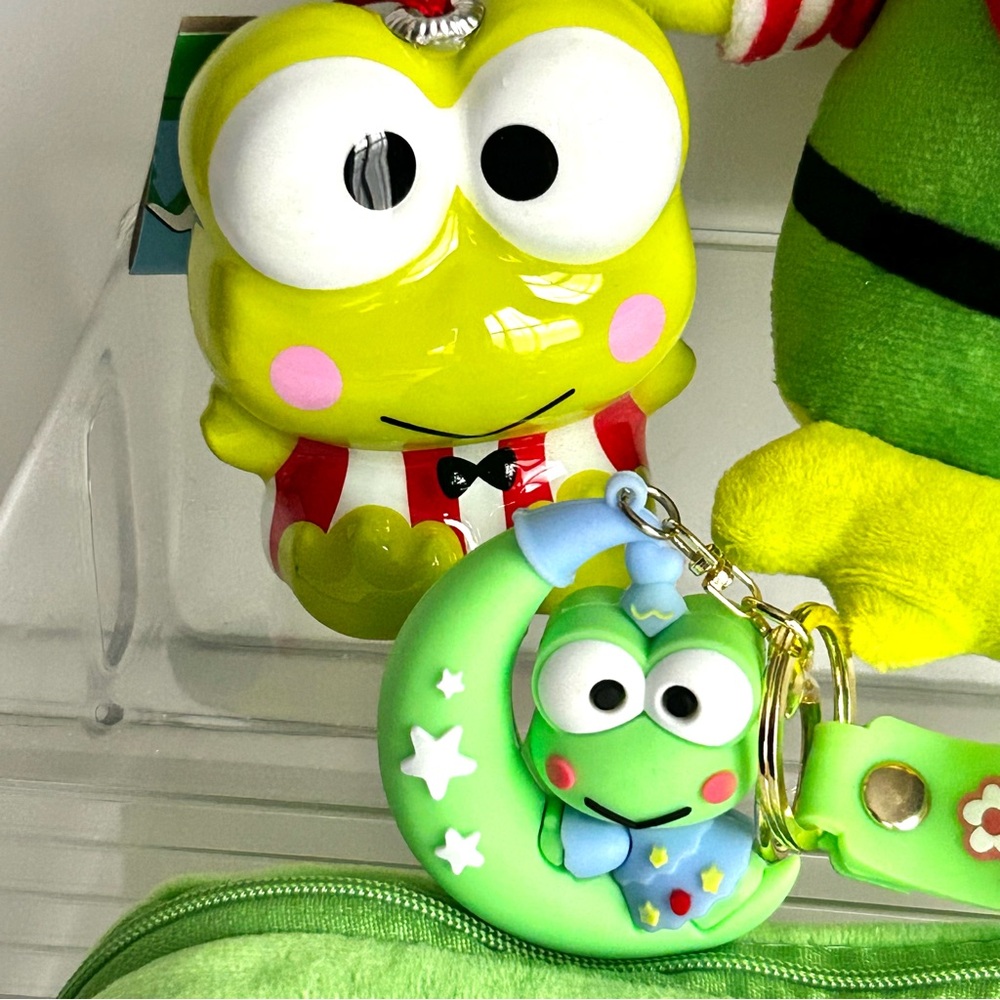 💚Keroppi Adorable Christmas 4-Piece Plush Bundle! - Picture 5 of 10